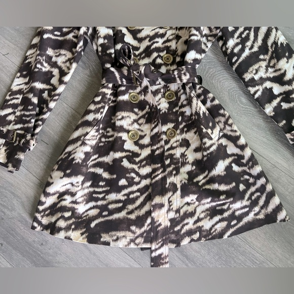 Michael Kors animal print double breasted trench coat with belt size M - Picture 5 of 16